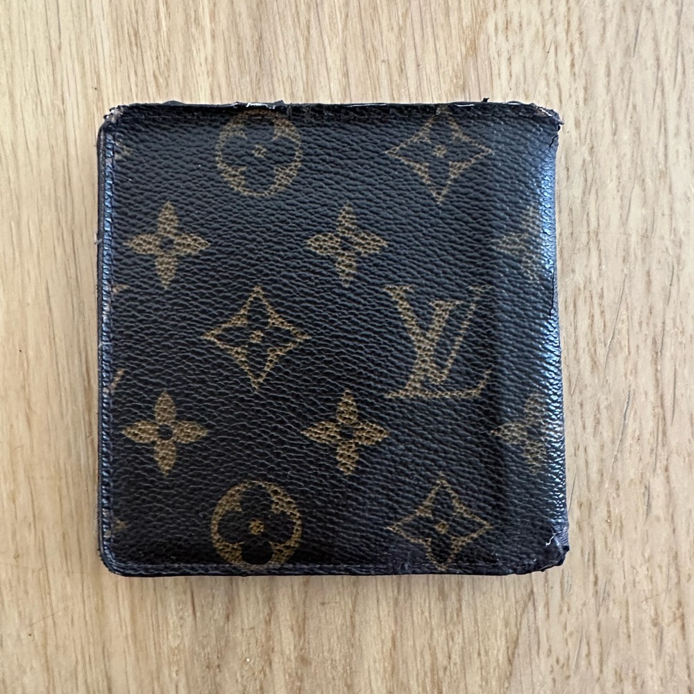 Louis Vuitton Men Wallet - Picture 2 of 13